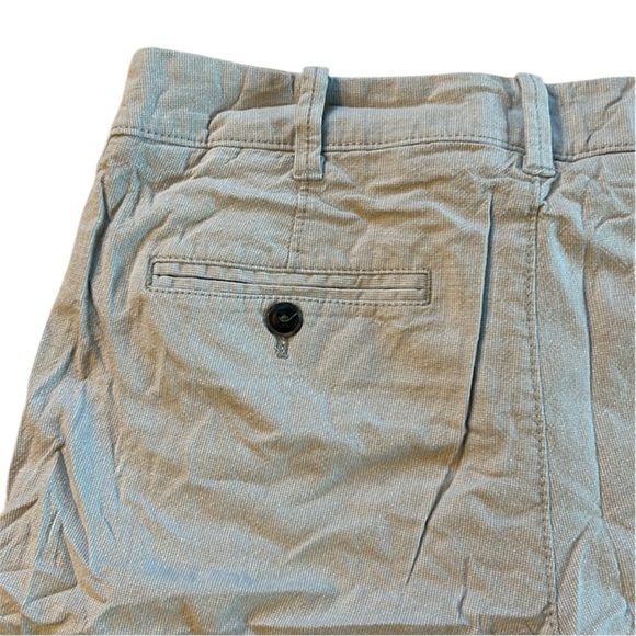 Men’s Express Light Grey Shorts - Picture 6 of 6